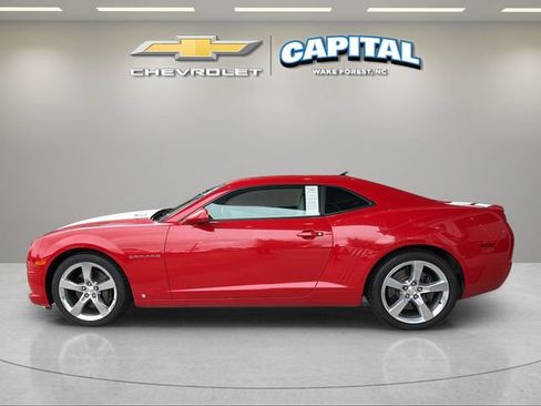 Used 2010 Chevrolet Camaro SS w/ RS Package RWD image 3