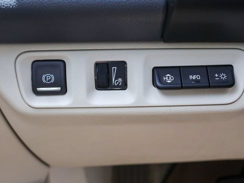 Used 2023 GMC Acadia Denali w/ Denali Ultimate Package FWD image 20