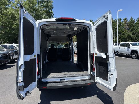 Used 2024 Ford Transit 250 148 Medium Roof Extended AWD w/ Load Area Protection Package image 33
