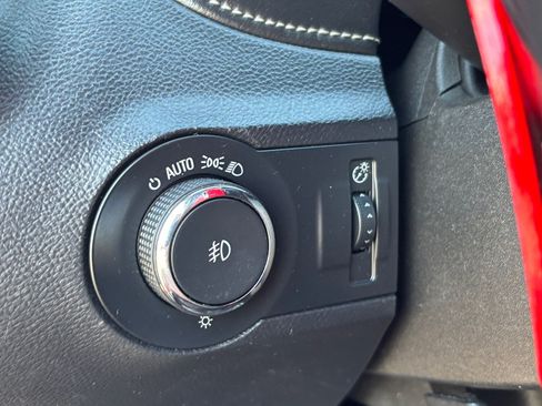 Used 2015 Chevrolet Camaro LT image 27