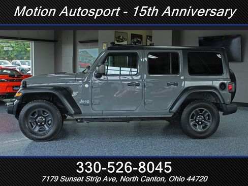 Used 2018 Jeep Wrangler Unlimited Sport AWD/4WD image 5