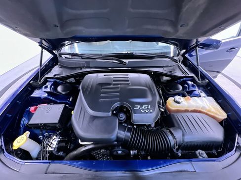 Used 2013 Chrysler 300 RWD image 11