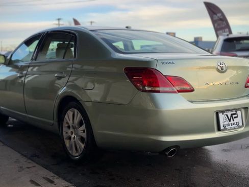 Used 2010 Toyota Avalon XLS image 5
