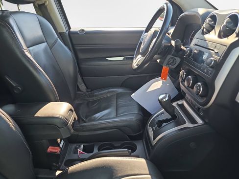 Used 2016 Jeep Compass High Altitude AWD/4WD image 24