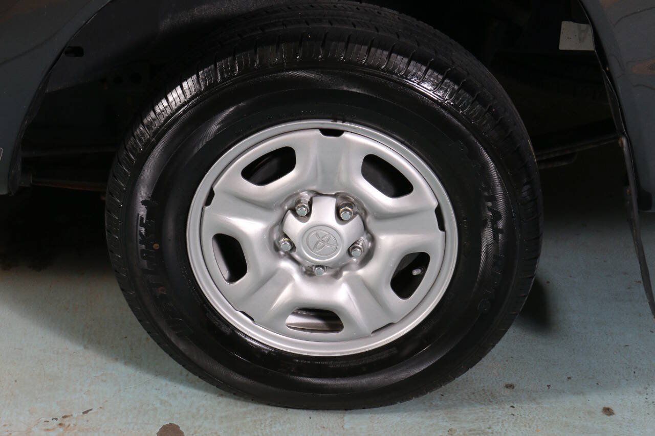 Used 2011 Toyota Tacoma 2WD Regular Cab image 33