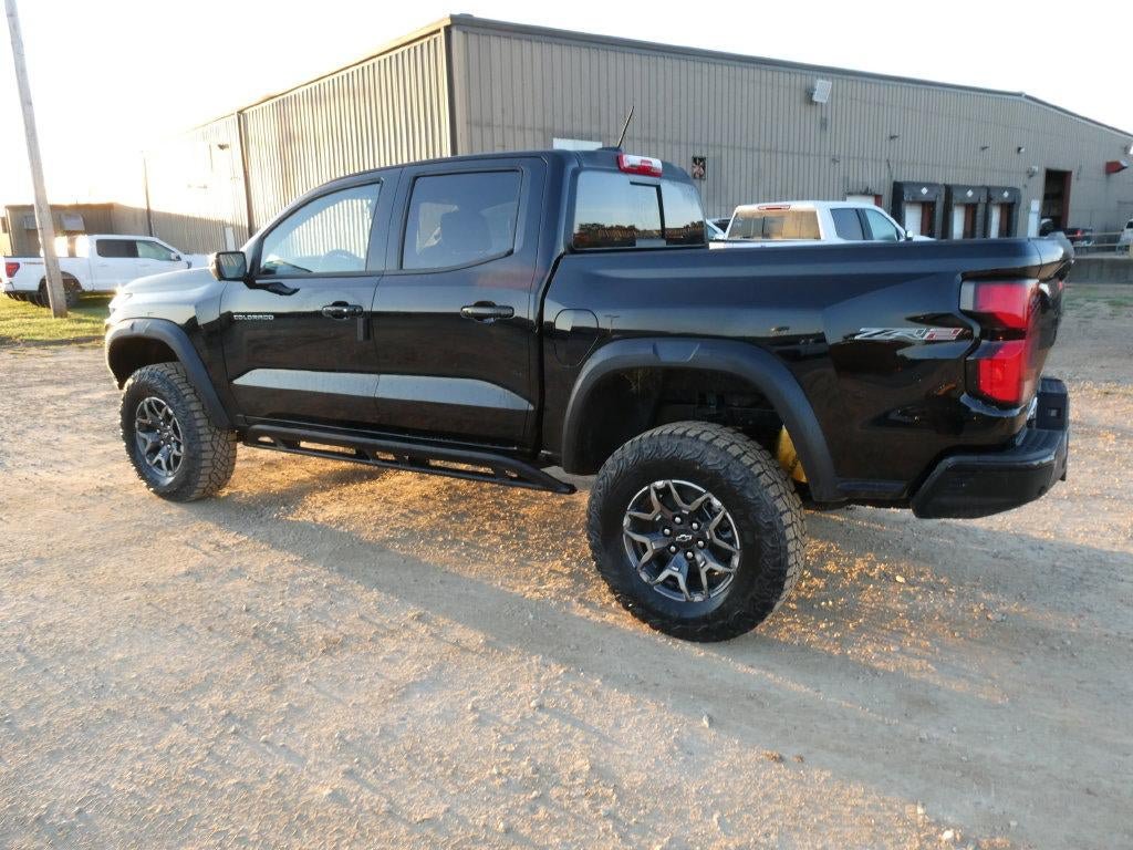 New 2026 Chevrolet Colorado ZR2 w/ Technology Package AWD/4WD image 7