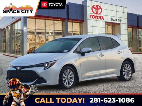 Used 2023 Toyota Corolla SE FWD image 1