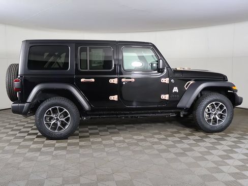 Used 2024 Jeep Wrangler Unlimited Sport AWD/4WD image 17
