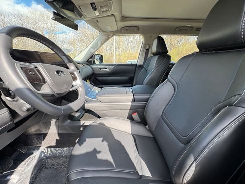 Certified 2026 INFINITI QX80 Pure AWD/4WD image 18