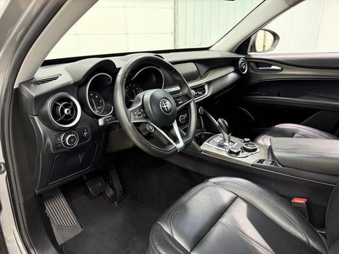 Used 2018 Alfa Romeo Stelvio Ti image 12