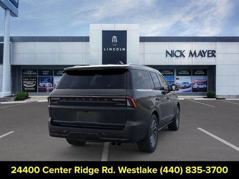 New 2025 Lincoln Navigator Reserve image 8