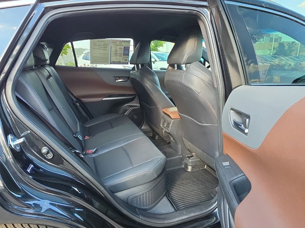 Used 2021 Toyota Venza XLE w/ Softex Package AWD/4WD image 18