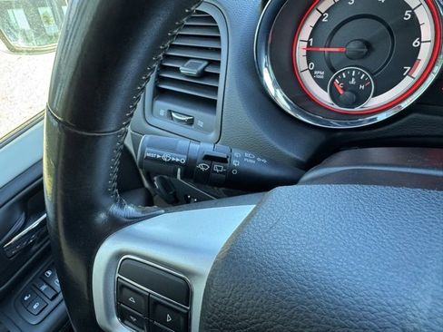 Used 2019 Dodge Grand Caravan SE w/ Rear Park Assist Package image 23