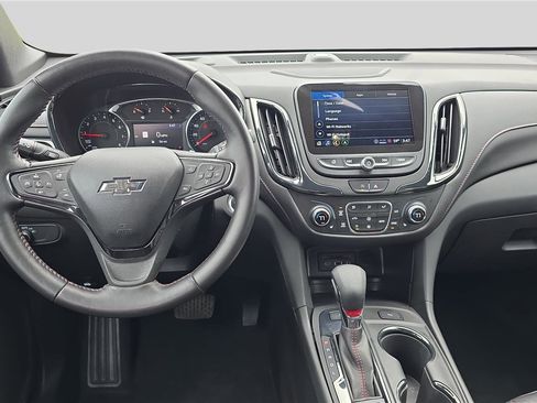 Used 2022 Chevrolet Equinox RS w/ RS Leather Package AWD/4WD image 9