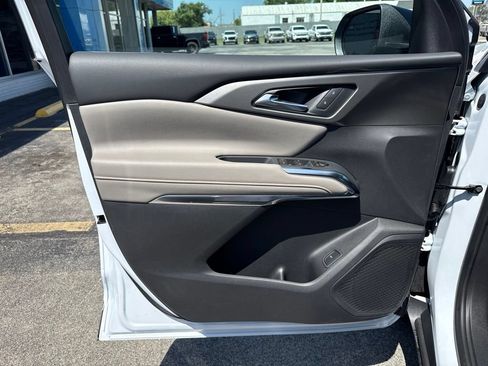 New 2026 Chevrolet Traverse LT FWD image 11