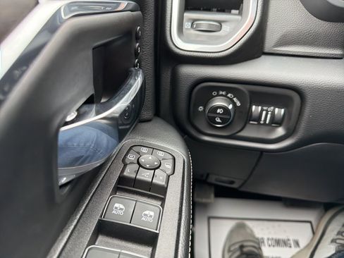 New 2026 RAM 2500 Laramie AWD/4WD image 16