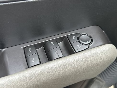 Used 2023 Chevrolet Colorado ZR2 AWD/4WD image 24
