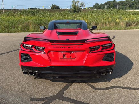 Used 2022 Chevrolet Corvette Stingray Premium Conv w/ Z51 Performance Package RWD image 4