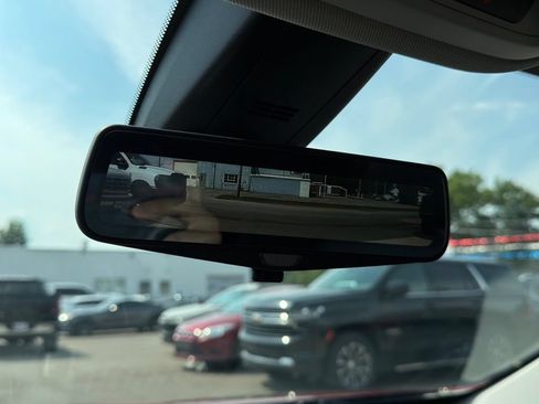 Used 2019 Chevrolet Traverse Premier AWD/4WD image 35