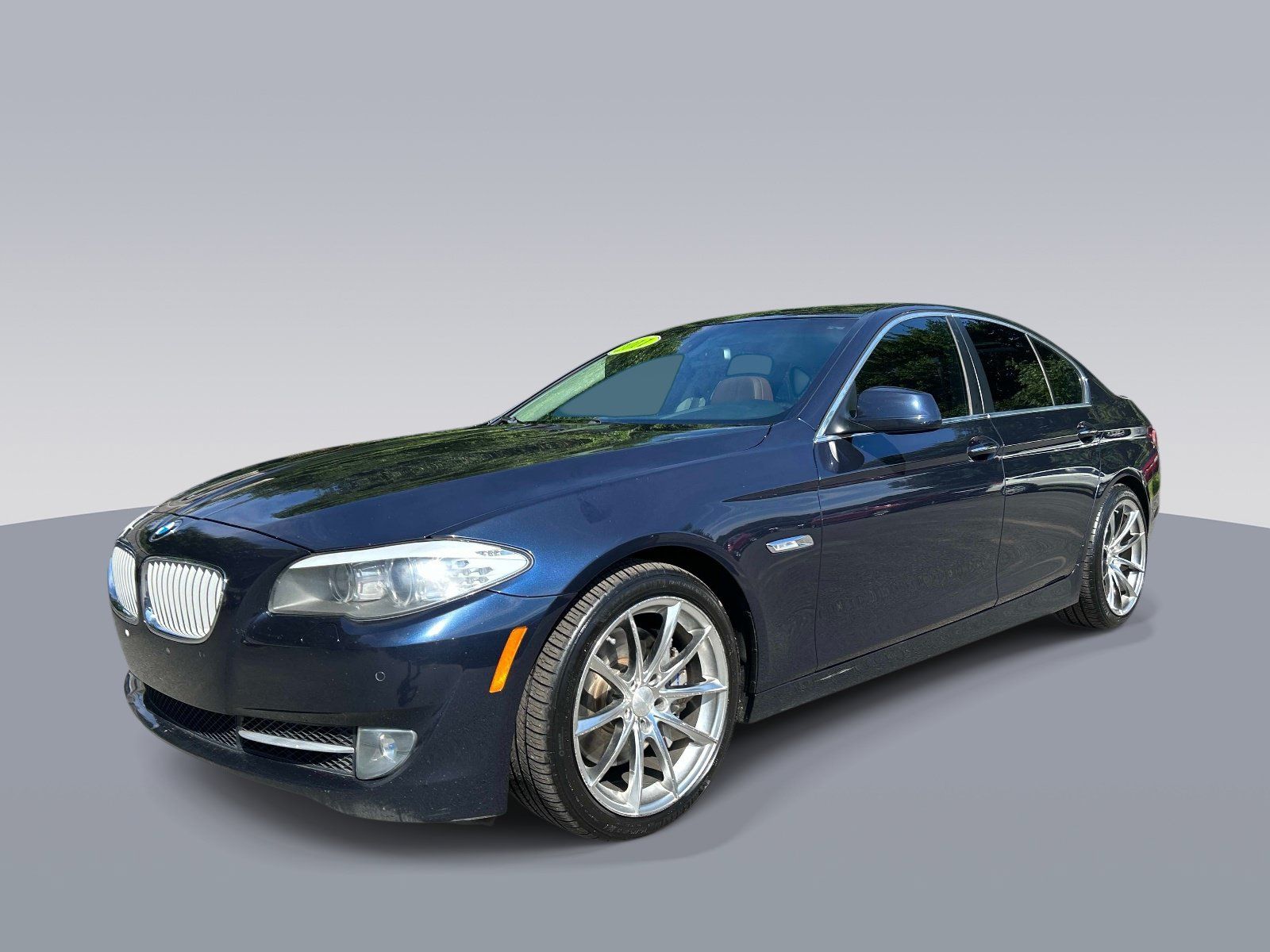 Used 2011 BMW 550i xDrive Sedan AWD/4WD image 7