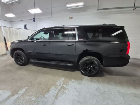 Used 2017 Chevrolet Suburban LT w/ Z71 Midnight Edition AWD/4WD image 10