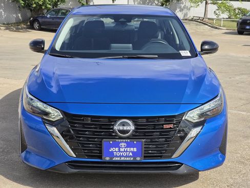 Used 2025 Nissan Sentra SR FWD image 3