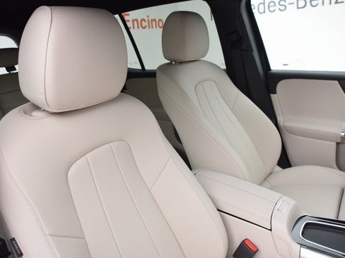 New 2025 Mercedes-Benz GLB 250 image 16