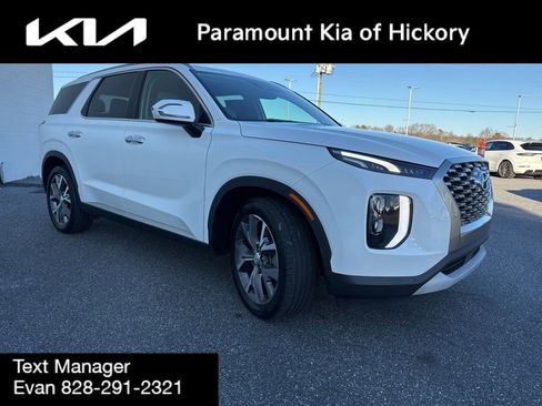 Used 2022 Hyundai Palisade SEL w/ Convenience Package image 3