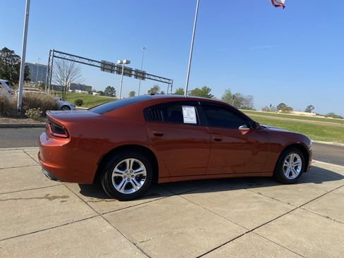 Used 2022 Dodge Charger SXT image 12
