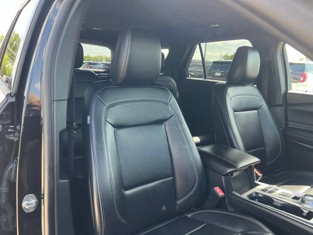 Used 2020 Ford Explorer XLT w/ Equipment Group 202A RWD image 23