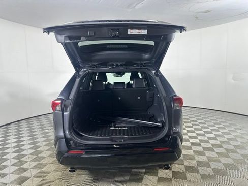 Used 2023 Toyota RAV4 XSE AWD/4WD image 9