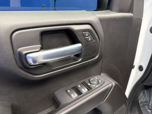 Used 2021 Chevrolet Silverado 1500 Custom AWD/4WD image 11