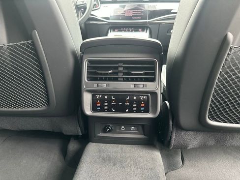 New 2026 Audi Q8 Premium Plus image 27
