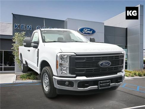 New 2026 Ford F250 XL w/ XL Chrome Package image 1