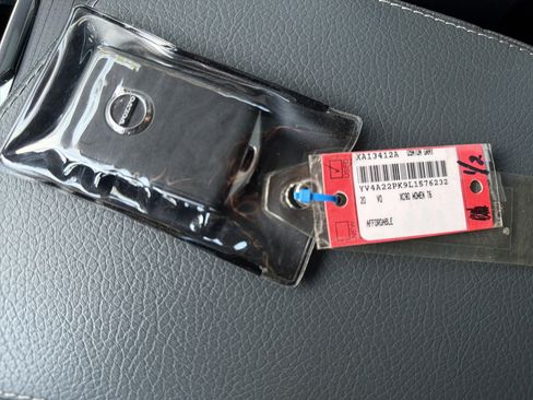 Used 2020 Volvo XC90 T6 Momentum image 38