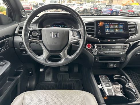 Used 2019 Honda Passport Touring image 2