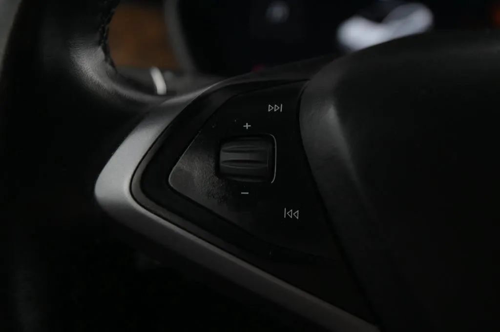 Used 2019 Tesla Model X Long Range AWD/4WD image 27