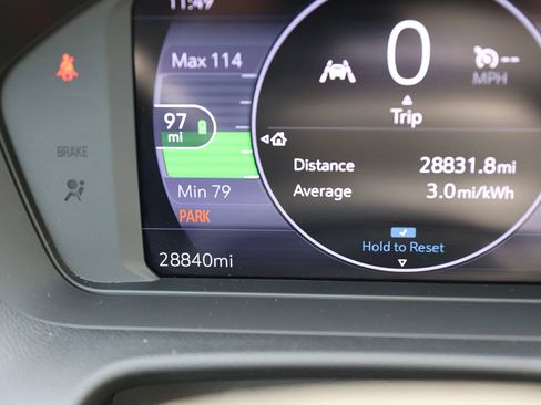 Used 2023 Chevrolet Bolt EUV LT w/ Comfort Package FWD image 38