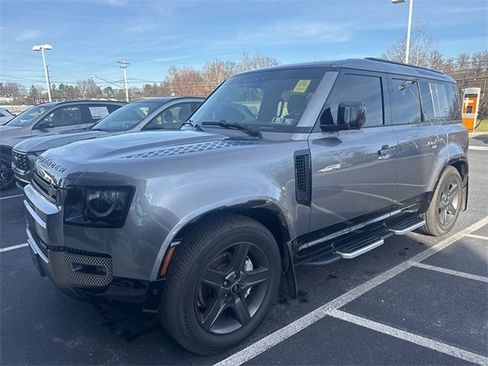 Used 2022 Land Rover Defender 110 X-Dynamic SE image 1