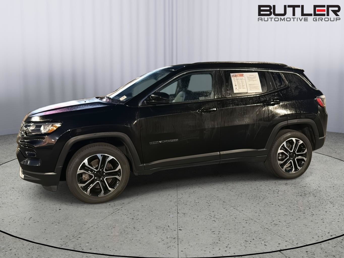 Used 2023 Jeep Compass Limited AWD/4WD image 3