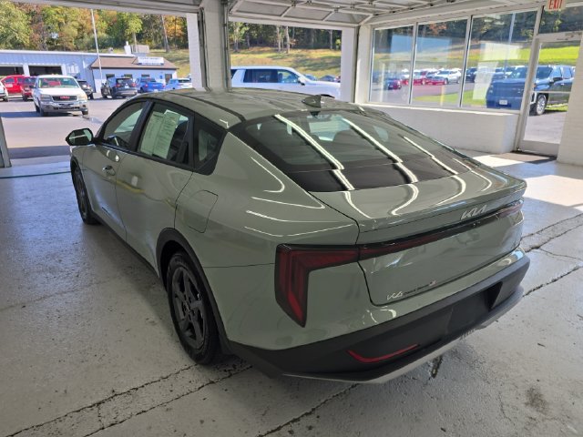 Used 2025 Kia K4 FWD image 3
