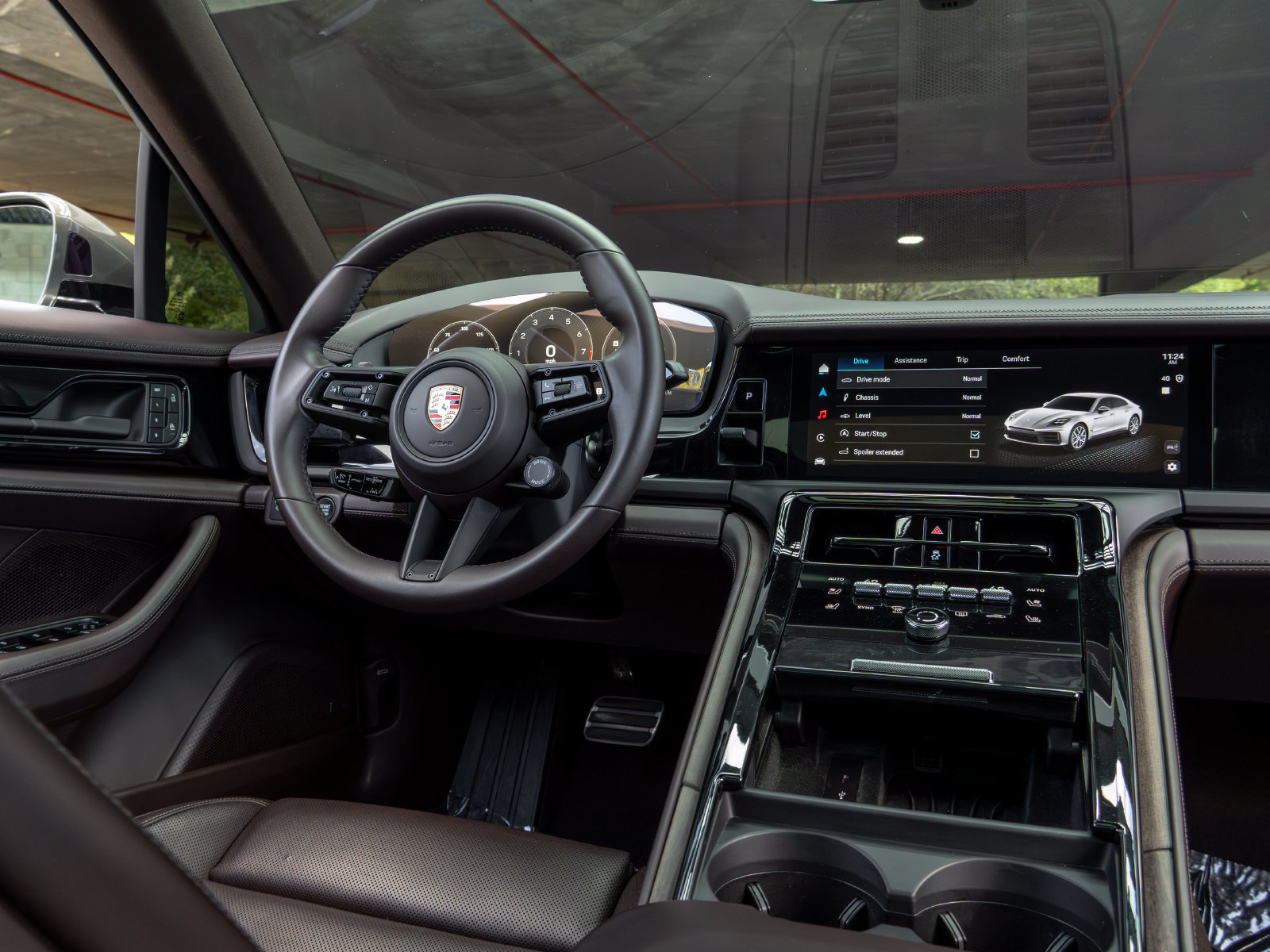 Certified 2024 Porsche Panamera image 39