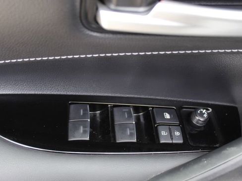 Used 2022 Toyota Corolla SE image 14