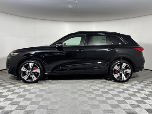 New 2026 Audi SQ5 Prestige AWD/4WD image 4