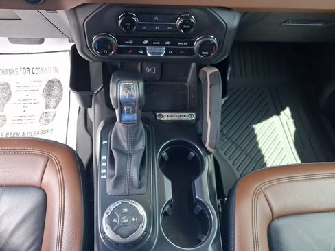 Used 2024 Ford Bronco Outer Banks AWD/4WD image 39