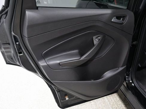 Used 2017 Ford Escape SE image 19