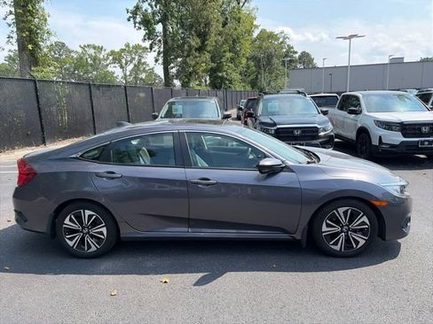 Used 2017 Honda Civic EX-T image 4