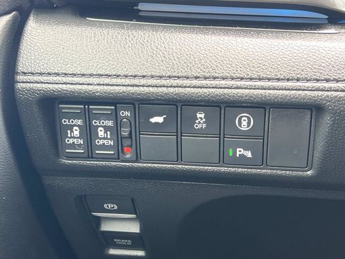 Used 2023 Honda Odyssey Elite image 18