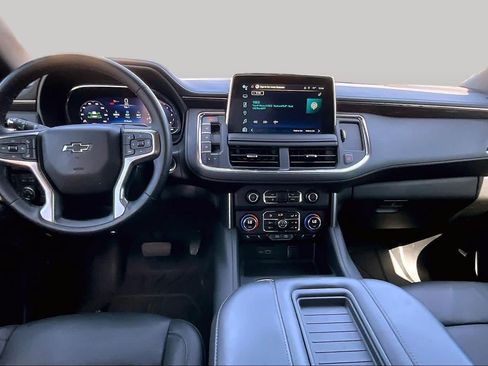 Used 2024 Chevrolet Tahoe Z71 w/ Luxury Package AWD/4WD image 13