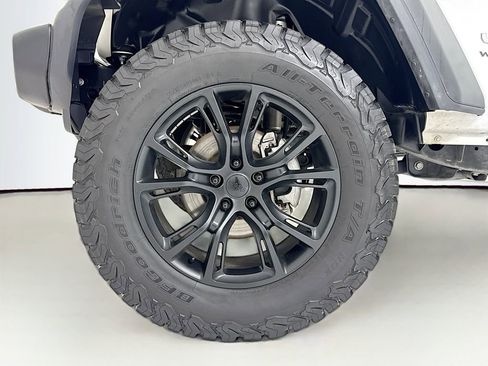 Used 2020 Jeep Wrangler Unlimited Sport w/ Technology Group image 22